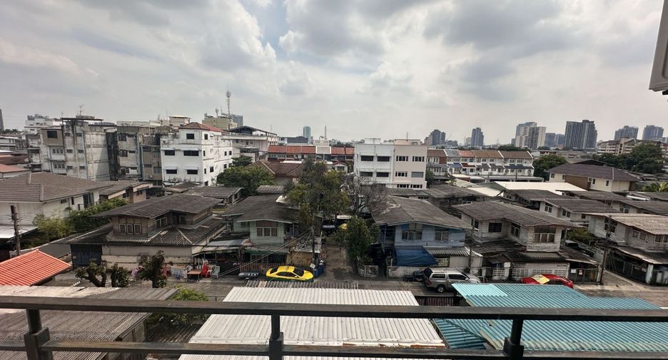For sale studio condo in Din Daeng, Bangkok