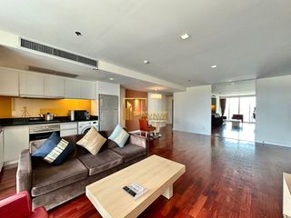 For rent 2 ベッドルーム serviced apartment in Pathum Wan, Bangkok