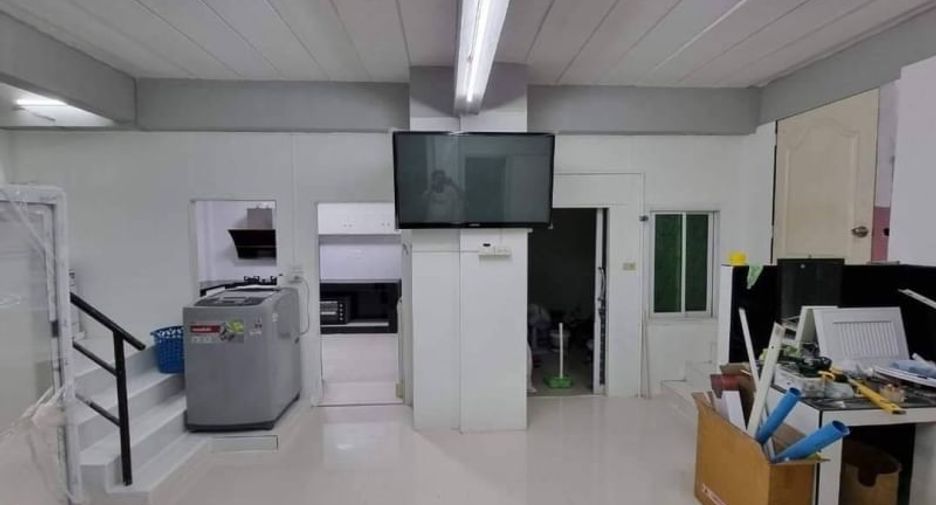 For sale 7 bedrooms retail Space in Mueang Chon Buri, Chonburi