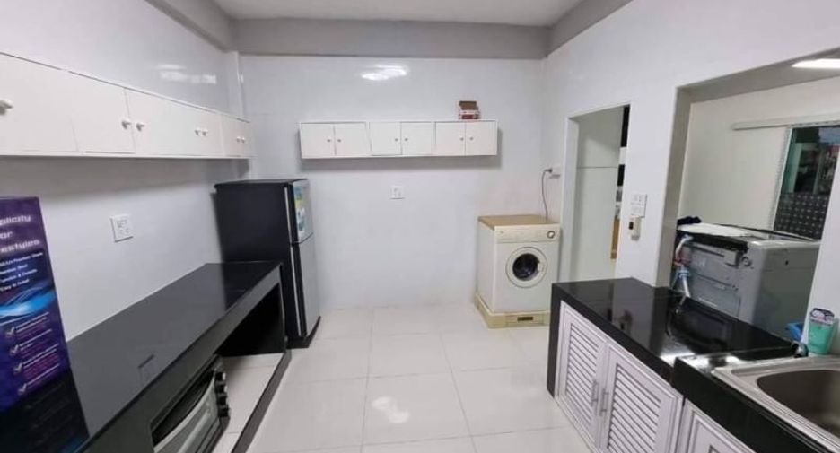For sale 7 bedrooms retail Space in Mueang Chon Buri, Chonburi