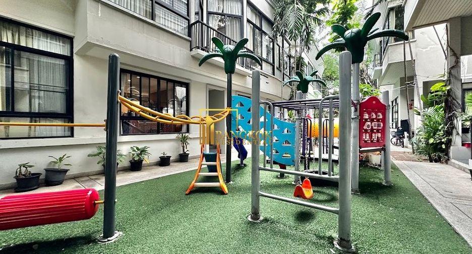For rent 4 ベッドルーム house in Khlong Toei, Bangkok