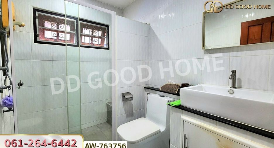 For sale 6 bedrooms house in Phasi Charoen, Bangkok