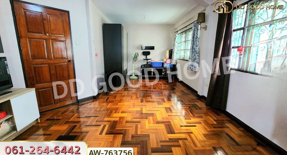 For sale 6 bedrooms house in Phasi Charoen, Bangkok