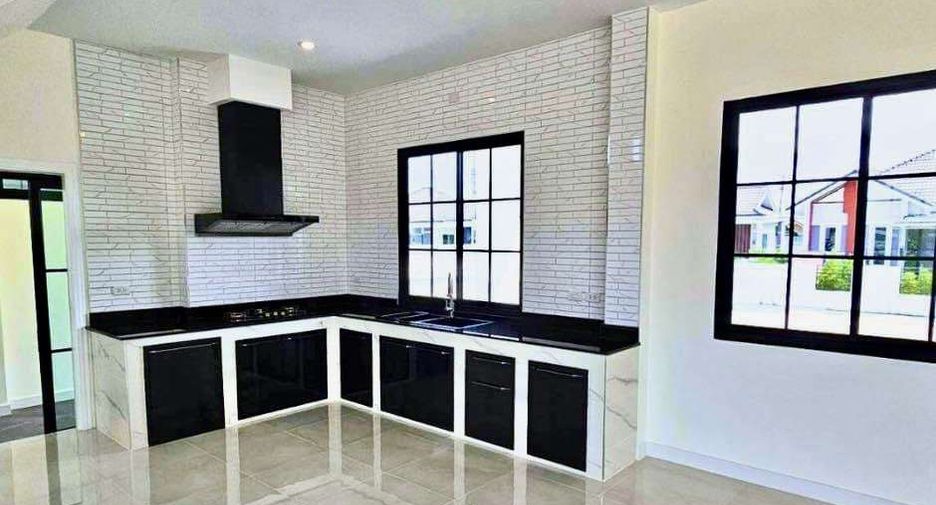 Casa en venta de 4 habitaciones en Hang Dong, Chiang Mai