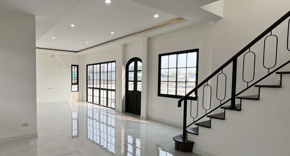 Casa en venta de 4 habitaciones en Hang Dong, Chiang Mai