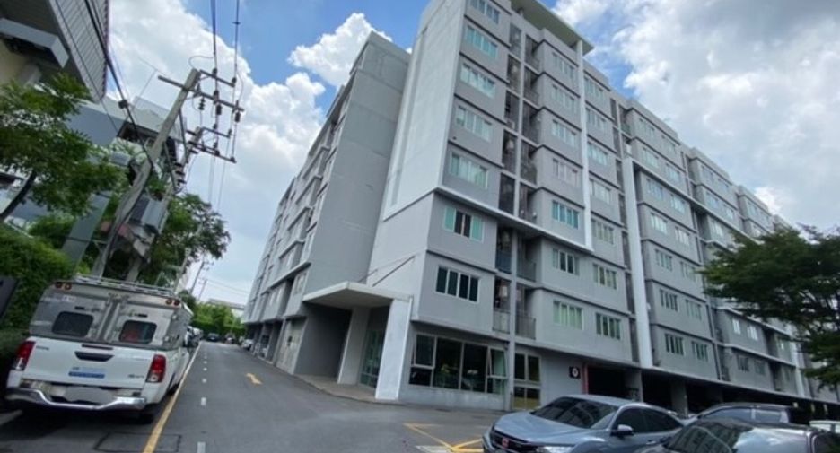 For sale studio condo in Bang Khen, Bangkok
