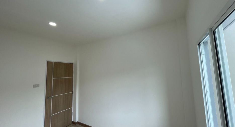 Casa adosada en venta de estudio en Sai Mai, Bangkok