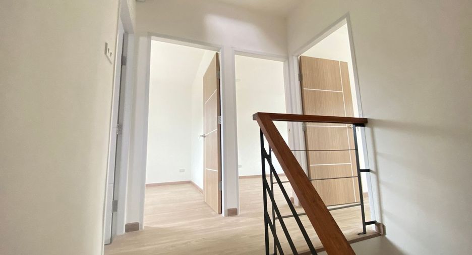 Casa adosada en venta de estudio en Sai Mai, Bangkok