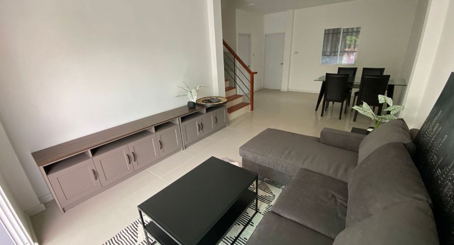 Casa adosada en venta de estudio en Sai Mai, Bangkok