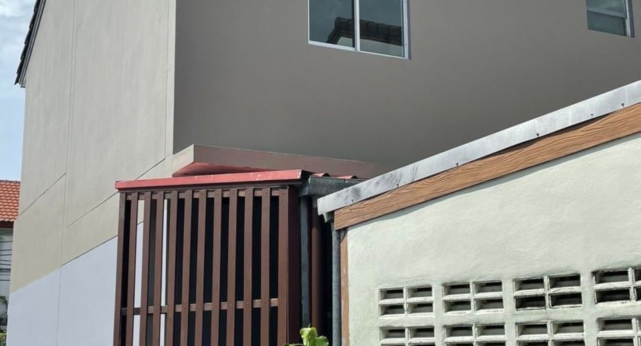 Casa adosada en venta de estudio en Sai Mai, Bangkok