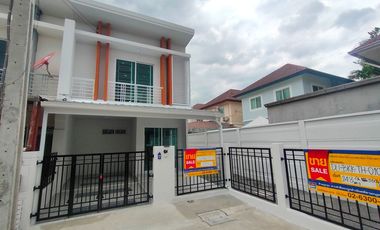 For sale studio townhouse in Khlong Sam Wa, Bangkok
