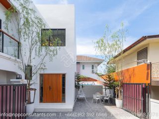 For rent and for sale 5 bed house in Huai Khwang, Bangkok