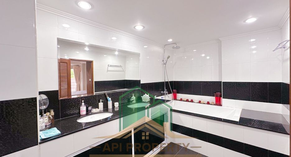 For sale 2 bedrooms condo in Bang Lamung, Chonburi