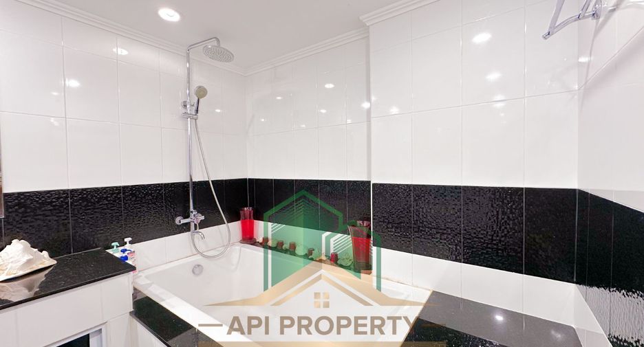 For sale 2 bedrooms condo in Bang Lamung, Chonburi