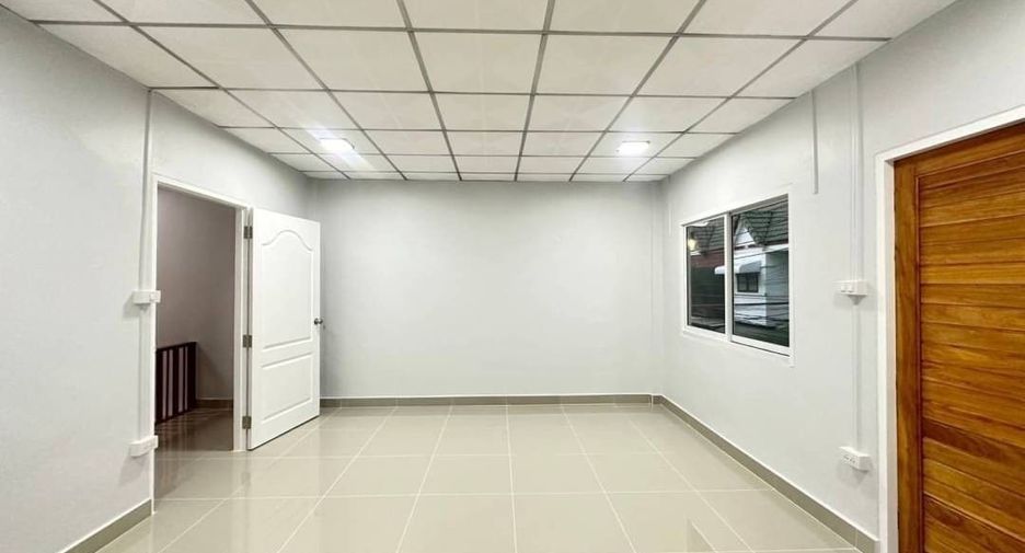 For sale 3 Beds townhouse in Bang Bua Thong, Nonthaburi