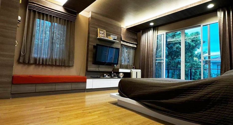 For sale 3 bedrooms house in Suan Luang, Bangkok