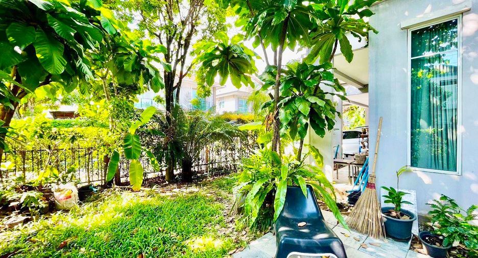 For sale 3 bedrooms house in Suan Luang, Bangkok