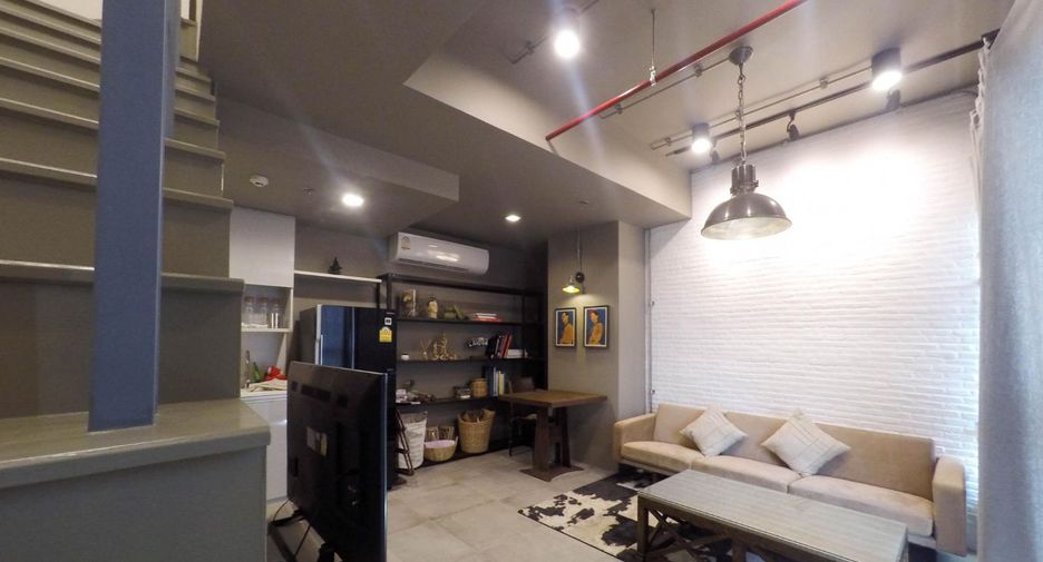 Condo en alquiler de 1 habitaciones en Phra Khanong, Bangkok