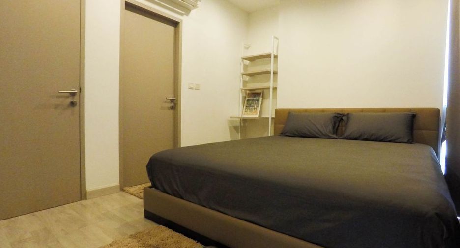 Condo en alquiler de 1 habitaciones en Phra Khanong, Bangkok