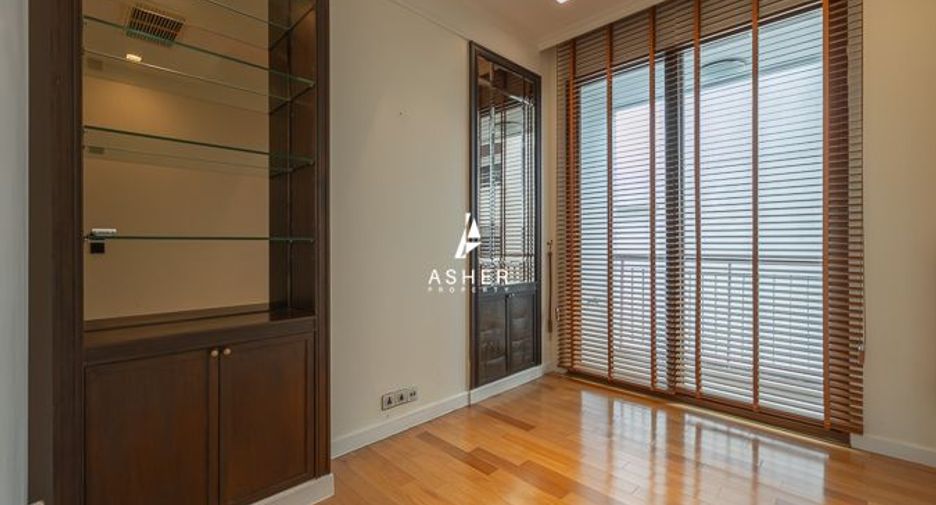 Wohnung zum Kauf mit 3 Zimmer in Watthana, Bangkok
