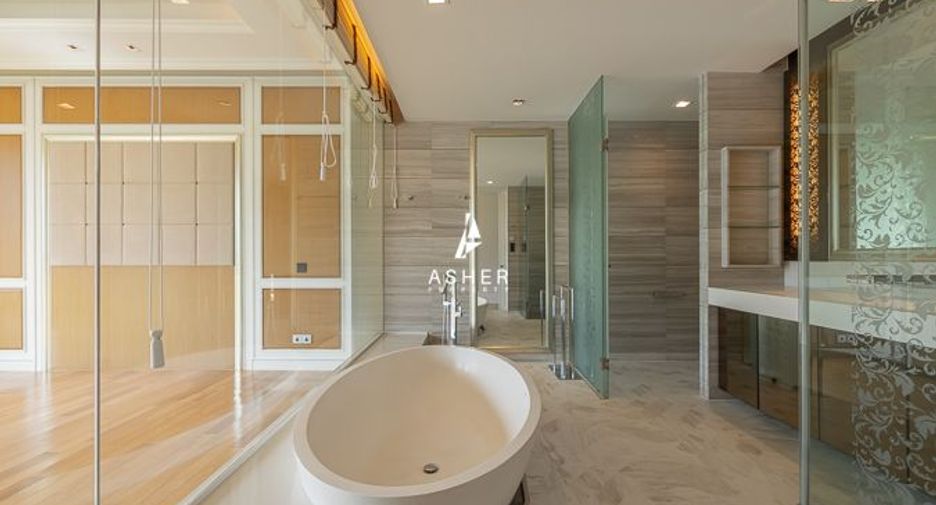 Wohnung zum Kauf mit 3 Zimmer in Watthana, Bangkok