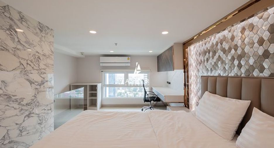 For rent and for sale 4 bedrooms condo in Watthana, Bangkok