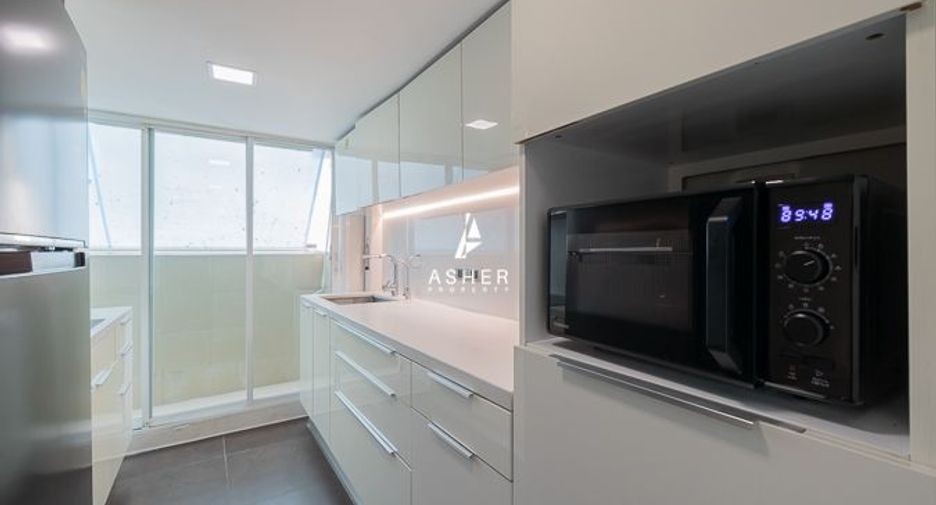 For rent and for sale 4 bedrooms condo in Watthana, Bangkok
