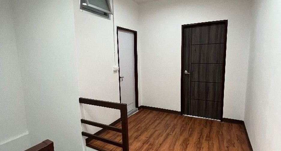For sale studio townhouse in Rat Burana, Bangkok