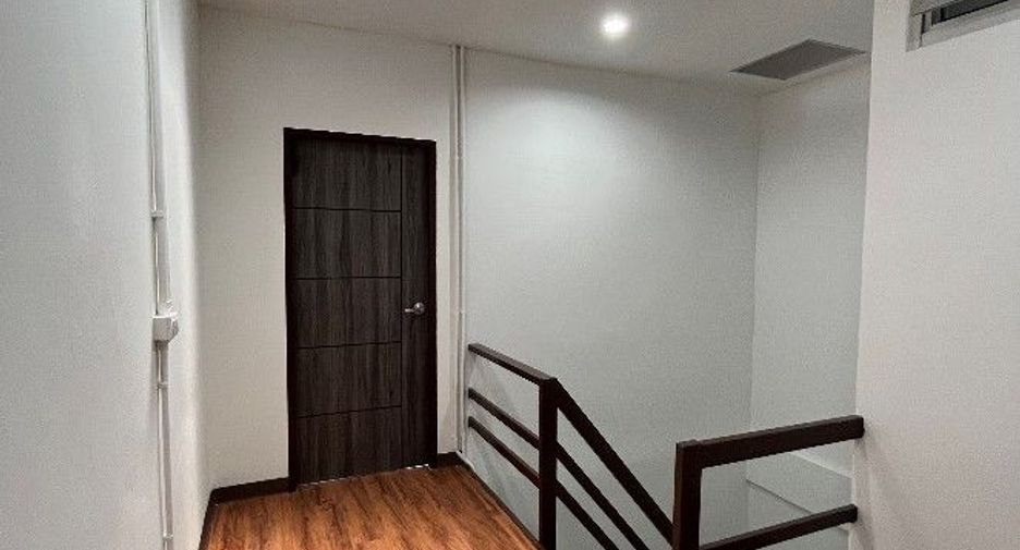For sale studio townhouse in Rat Burana, Bangkok