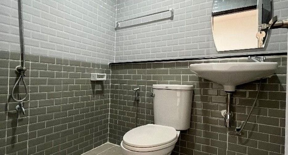 For sale studio townhouse in Rat Burana, Bangkok