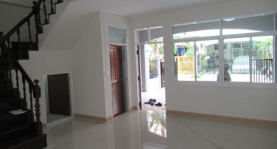 À vendre studio maison de ville à Nong Khaem, Bangkok