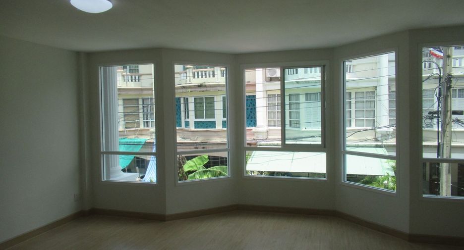 À vendre studio maison de ville à Nong Khaem, Bangkok
