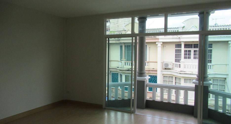 À vendre studio maison de ville à Nong Khaem, Bangkok