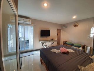For sale 40 bed apartment in Phra Khanong, Bangkok