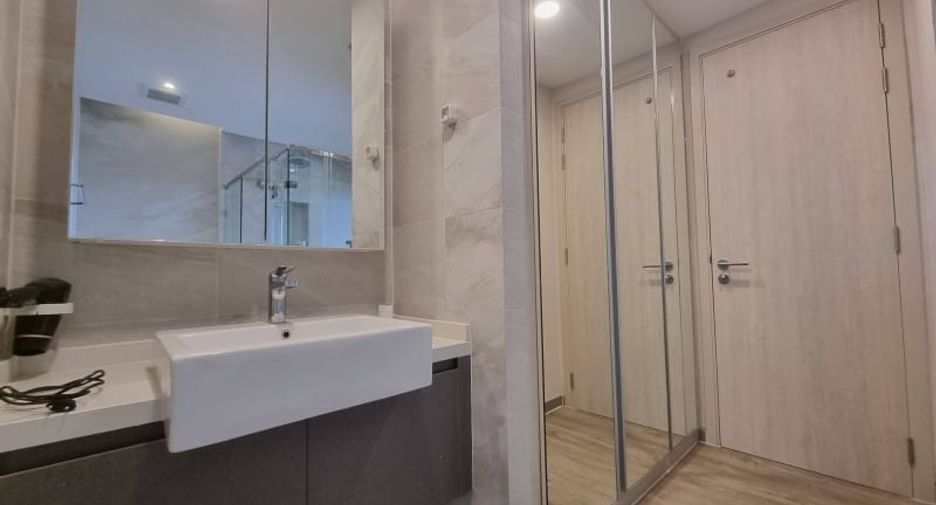 For rent 2 bedrooms condo in Si Racha, Chonburi