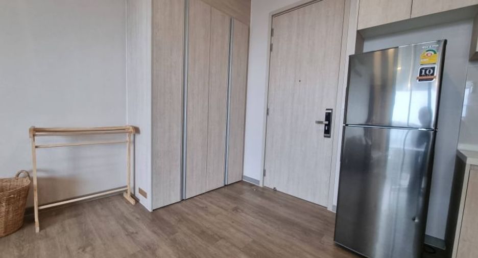 For rent 2 bedrooms condo in Si Racha, Chonburi