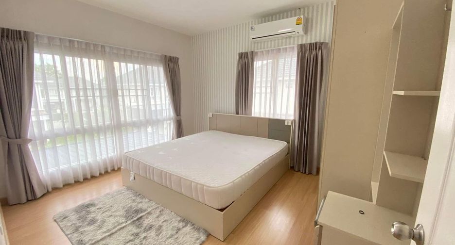 Casa en venta de 3 habitaciones en San Kamphaeng, Chiang Mai