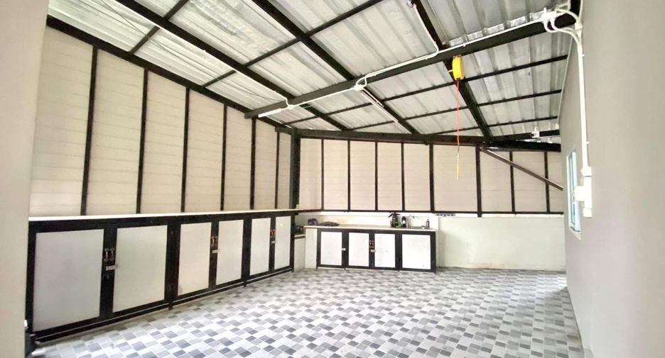 Casa en venta de 3 habitaciones en San Kamphaeng, Chiang Mai