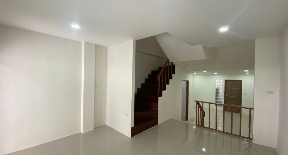For sale studio townhouse in Bang Khae, Bangkok