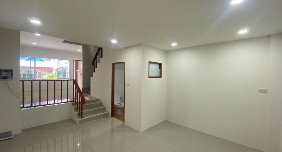 For sale studio townhouse in Bang Khae, Bangkok