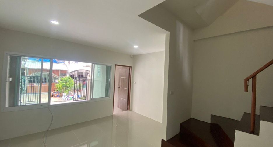 For sale studio townhouse in Bang Khae, Bangkok