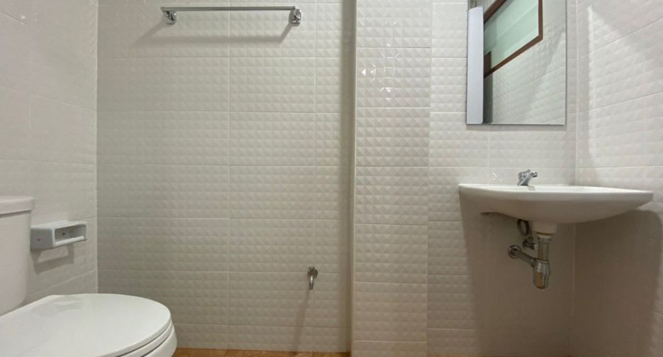 For sale studio townhouse in Bang Khae, Bangkok
