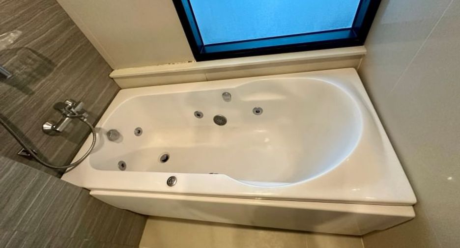 For rent 1 bed condo in Si Racha, Chonburi