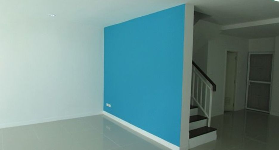 For sale スタジオ townhouse in Lat Krabang, Bangkok