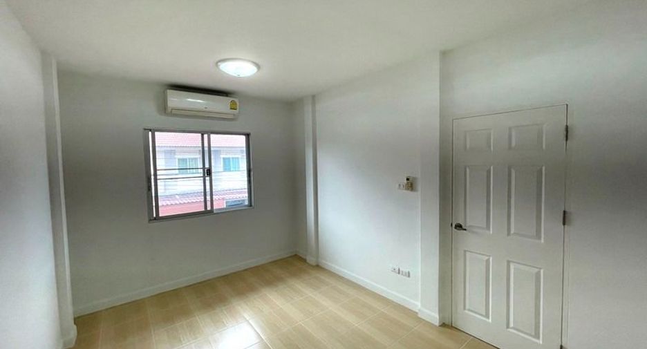 For sale スタジオ townhouse in Khlong Sam Wa, Bangkok