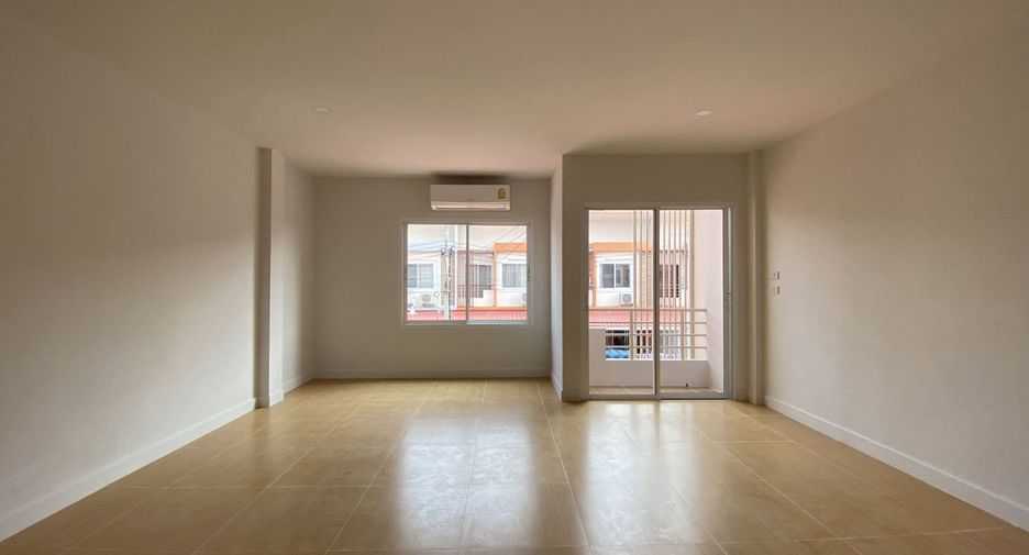 For sale studio townhouse in Bang Khen, Bangkok