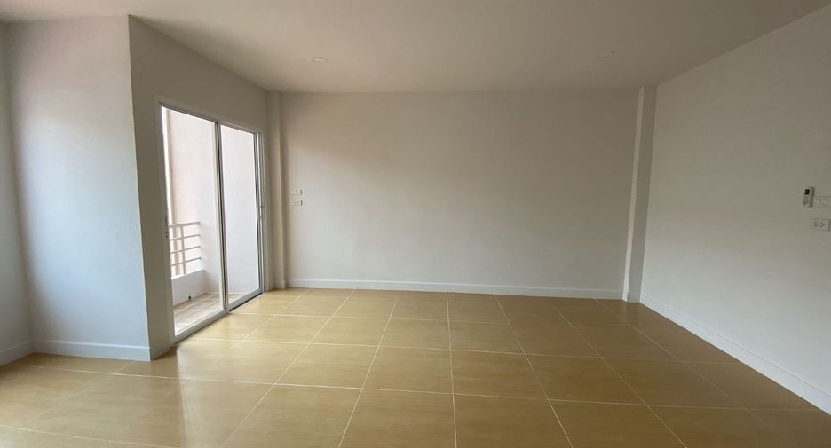 For sale studio townhouse in Bang Khen, Bangkok