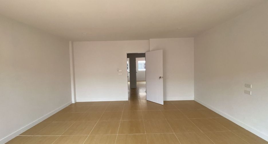 For sale studio townhouse in Bang Khen, Bangkok