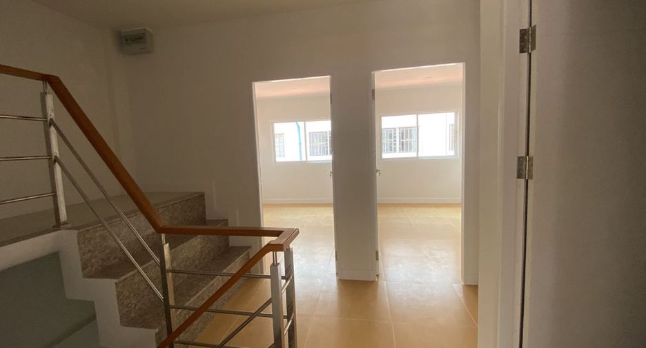 For sale studio townhouse in Bang Khen, Bangkok