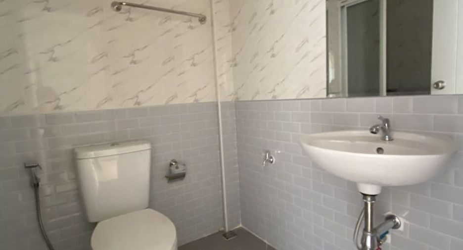 For sale studio townhouse in Bang Khen, Bangkok